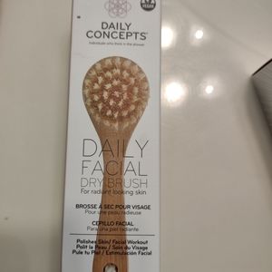 Facial dry brush